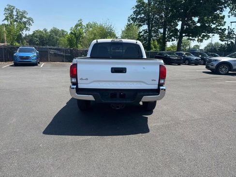 Used 2023 Toyota Tacoma SR5 AWD/4WD image 10