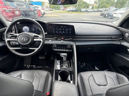Used 2023 Hyundai Elantra Limited FWD image 14