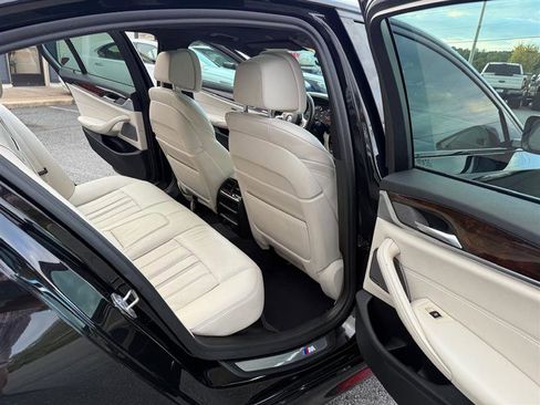 Used 2019 BMW 540i xDrive w/ M Sport Package image 15