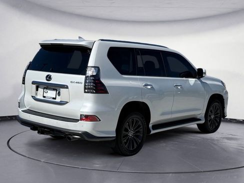 Used 2023 Lexus GX 460 Premium w/ Accessory Package image 7