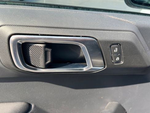 New 2025 Ford Bronco Base image 13