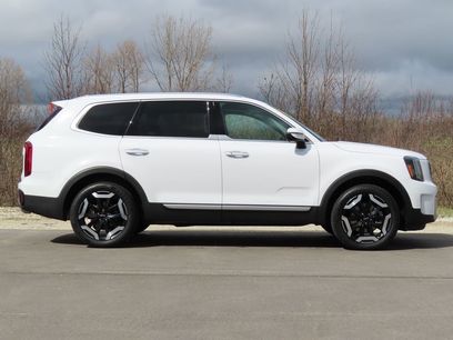 Used 2025 Kia Telluride S