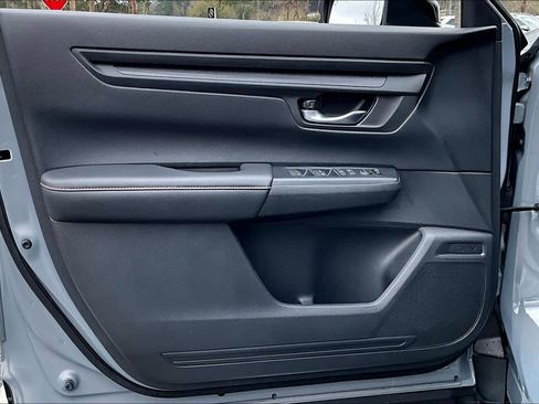 Used 2023 Honda CR-V Sport image 22