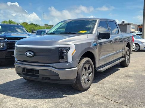 Used 2025 Ford F150 Lightning Flash AWD/4WD image 32