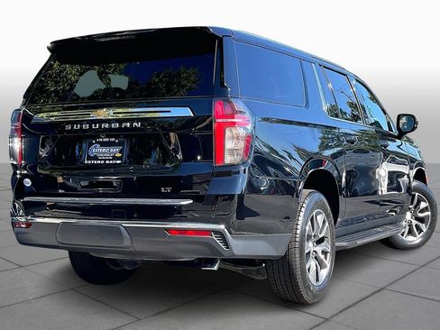 Used 2021 Chevrolet Suburban LT image 12