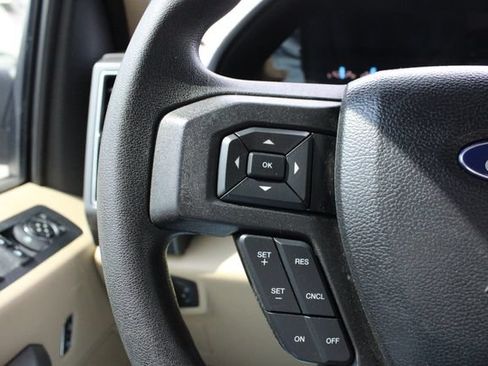 Used 2018 Ford F150 XLT AWD/4WD image 11