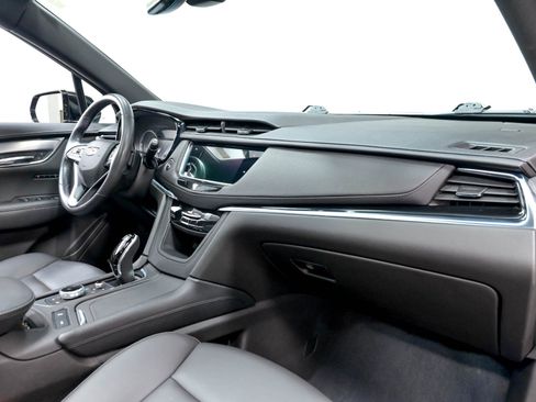 Used 2022 Cadillac XT6 Luxury FWD image 27