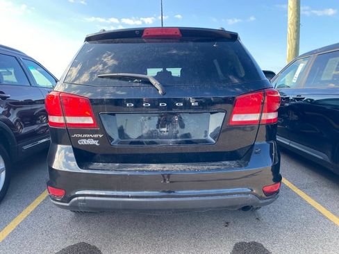 Used 2019 Dodge Journey SE FWD image 9