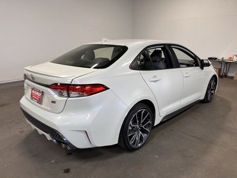Used 2020 Toyota Corolla SE image 3