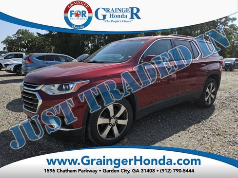 Used 2019 Chevrolet Traverse LT w/ LT Premium Package FWD image 1