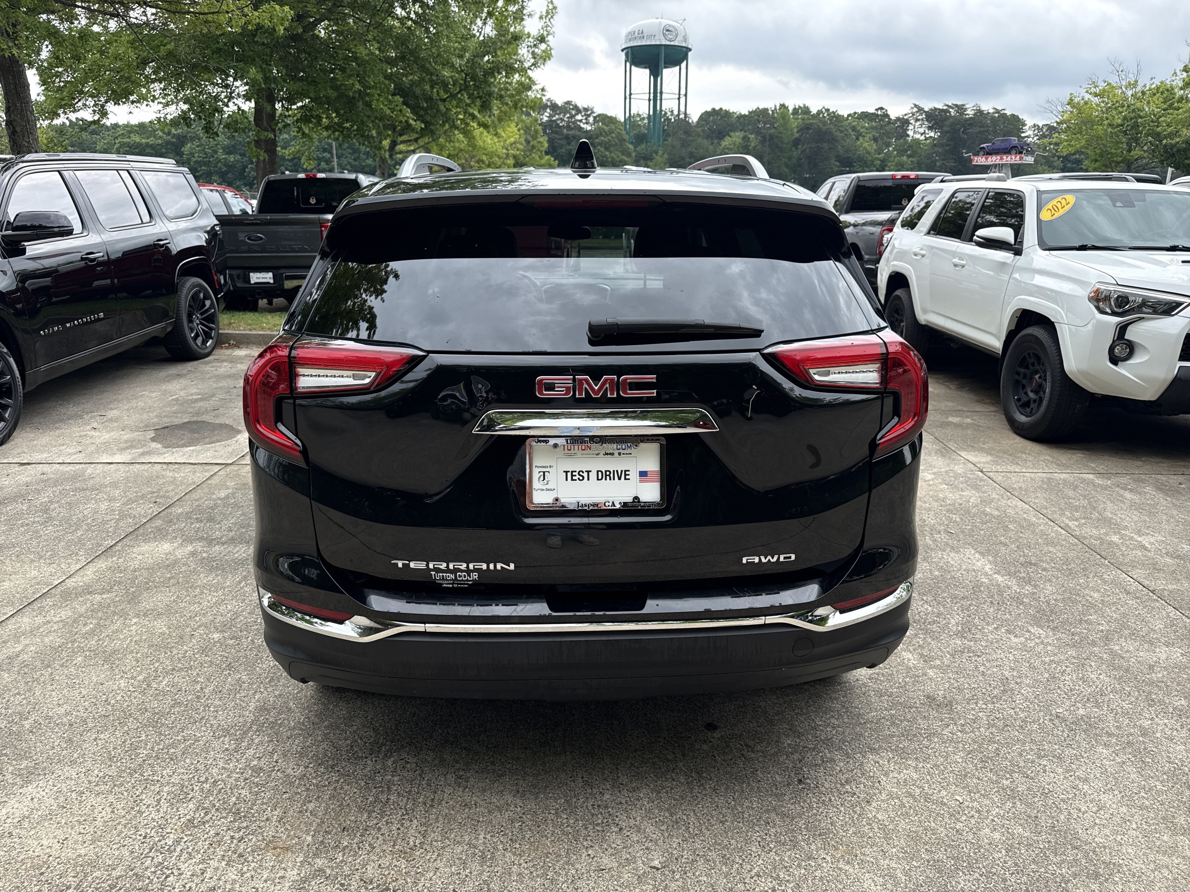 Used 2023 GMC Terrain SLT AWD/4WD image 6