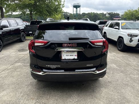 Used 2023 GMC Terrain SLT AWD/4WD image 6