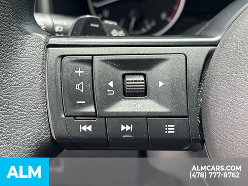 Used 2024 Nissan Rogue SV AWD/4WD image 30