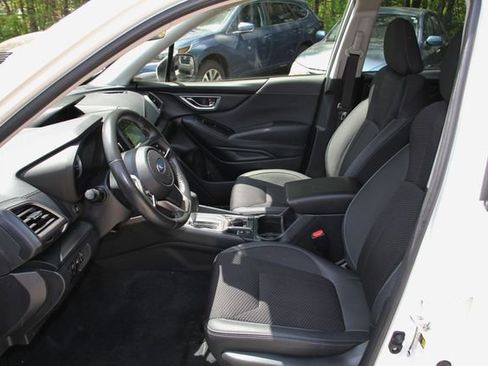 Certified 2023 Subaru Forester Premium AWD/4WD image 18