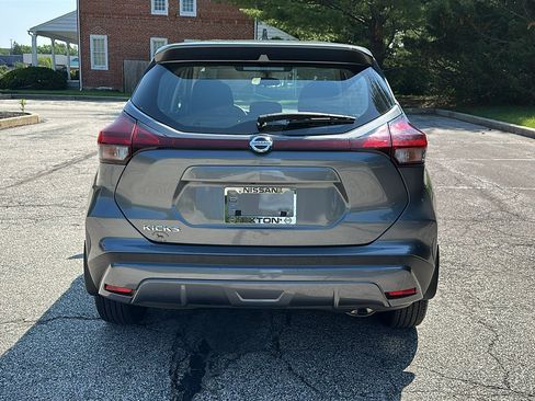 Used 2021 Nissan Kicks S FWD image 5