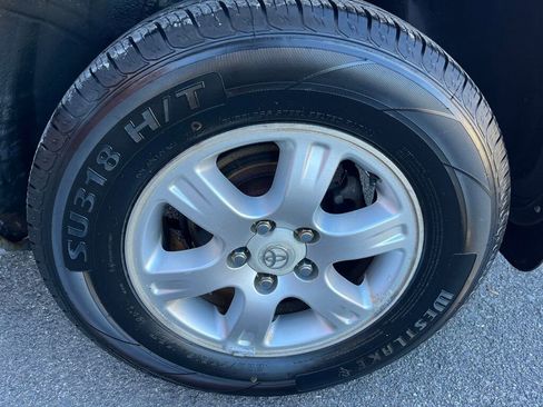 Used 2002 Toyota Highlander GREAT VALUE AWD image 16