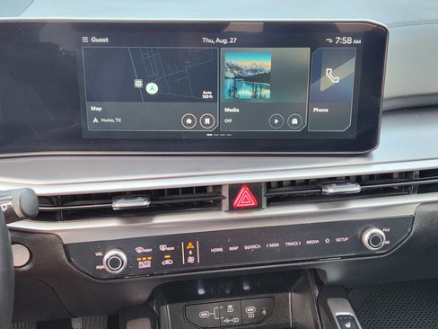Used 2025 Kia Sorento S w/ Panoramic Sunroof Package FWD image 17