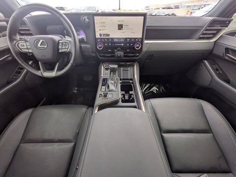 Used 2024 Lexus GX 550 w/ Cold Area Package image 13