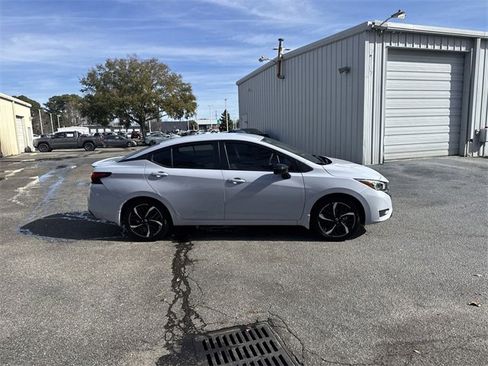 Used 2024 Nissan Versa SR w/ Trunk Package image 4