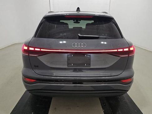Used 2025 Audi Q6 e-tron Premium w/ Convenience Package AWD/4WD image 3