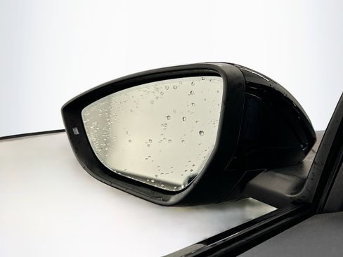 Used 2021 Audi e-tron Premium w/ Black Optic Package image 16