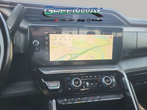 Used 2024 GMC Sierra 3500 Denali image 13