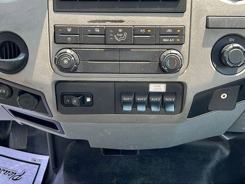 Used 2017 Ford F650 2WD Regular Cab Super Duty image 24