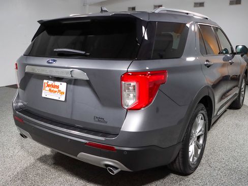 Used 2022 Ford Explorer Limited w/ Equipment Group 301A RWD image 7