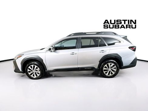 Certified 2025 Subaru Outback Premium image 4