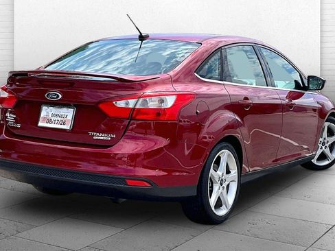 Used 2013 Ford Focus Titanium w/ Titanium Handling Pkg FWD image 12
