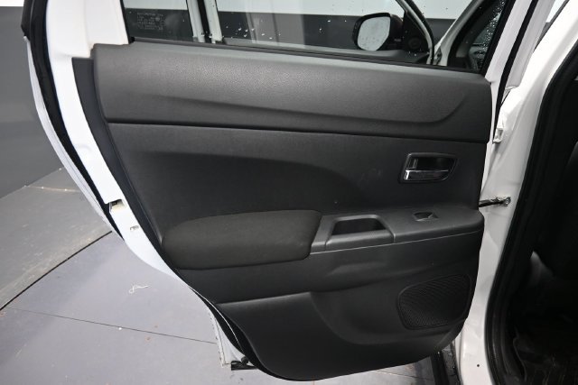 Used 2017 Mitsubishi Outlander Sport AWD image 28