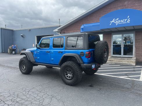 Used 2021 Jeep Wrangler Unlimited Rubicon AWD/4WD image 4