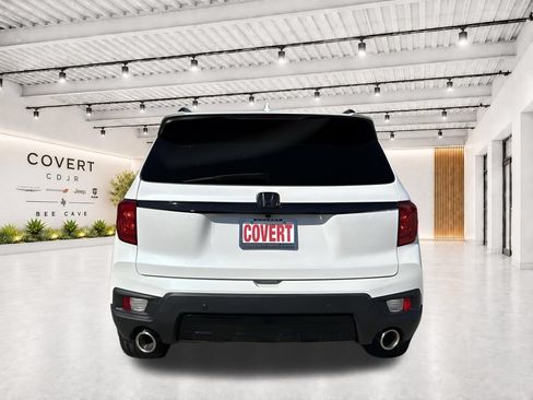 Used 2023 Honda Passport Elite image 7