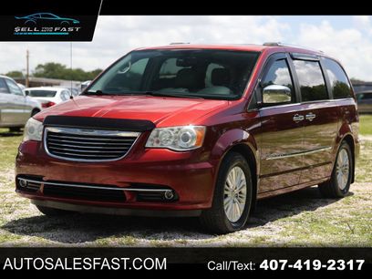 Used 2014 Chrysler Town & Country Limited w/ Luxury Group