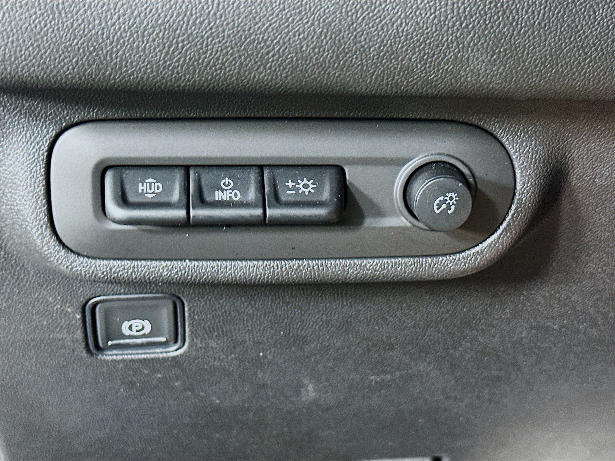 Used 2024 GMC Terrain AT4 w/ Infotainment Package II AWD/4WD image 17