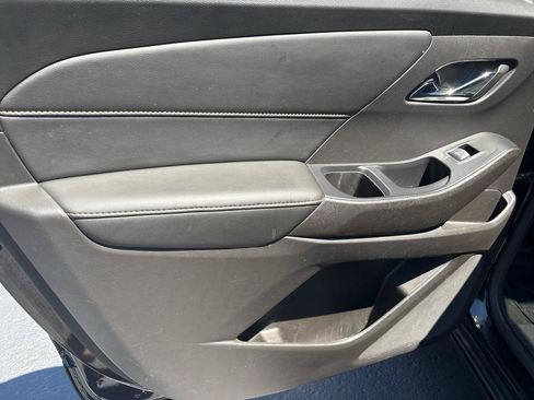 Used 2021 Chevrolet Traverse RS w/ LPO, Floor Liner Package AWD/4WD image 20