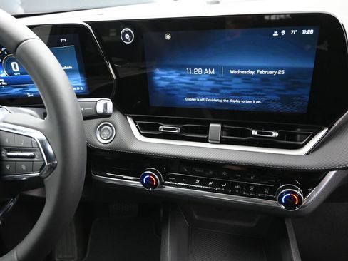 New 2026 Chevrolet Equinox LT w/ Convenience Package II image 29