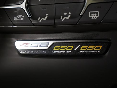 Used 2017 Chevrolet Corvette Z06 w/ Z07 Performance Package RWD image 46