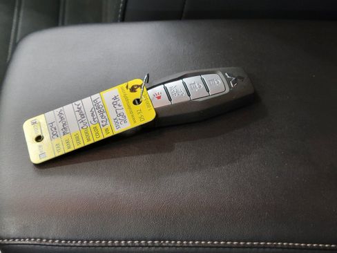 Used 2024 Mitsubishi Outlander AWD image 26