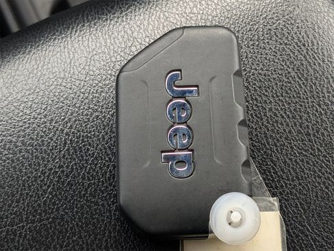 Used 2022 Jeep Wrangler Sport image 33