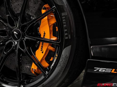 Used 2022 McLaren 765LT RWD image 27