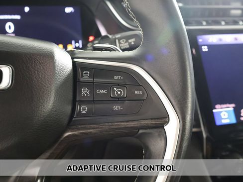 Used 2022 Jeep Grand Cherokee Limited AWD/4WD image 6