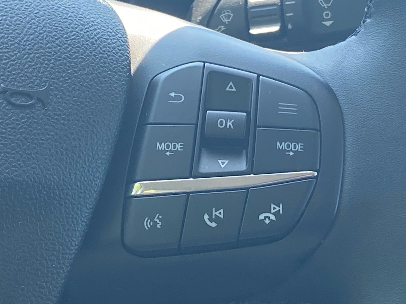 Used 2026 Ford Maverick XLT w/ XLT Luxury Package AWD/4WD image 11