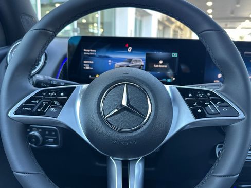 New 2026 Mercedes-Benz GLB 250 4MATIC image 23