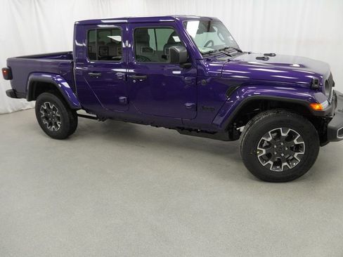 New 2026 Jeep Gladiator Sport image 9