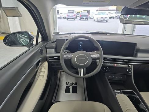 Used 2025 Hyundai Sonata SEL FWD image 12
