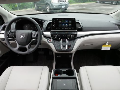 Used 2026 Honda Odyssey EX-L image 10
