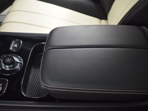 Certified 2024 Bentley Bentayga AWD/4WD image 34