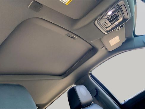 Used 2021 Chevrolet Silverado 1500 LT Trail Boss w/ LT Trail Boss Premium Package AWD/4WD image 14