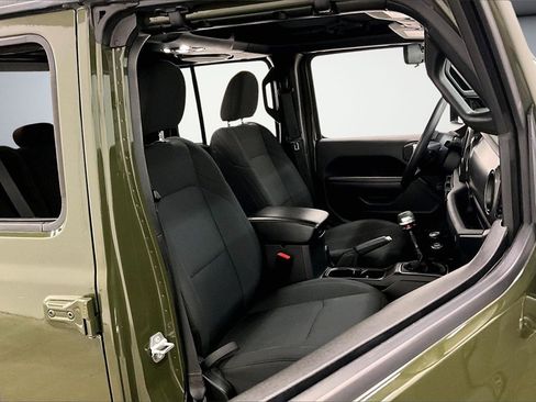 Used 2022 Jeep Gladiator Sport w/ Trailer Tow Package image 30